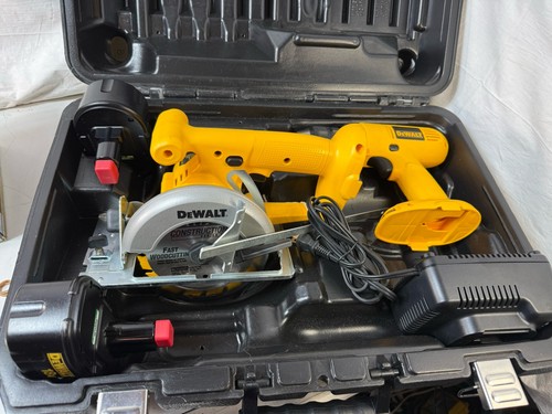 Dewalt 18v cordless - 18v, tool